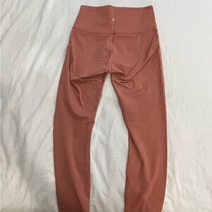 Pink Lululemon Wunder train leggings 28’